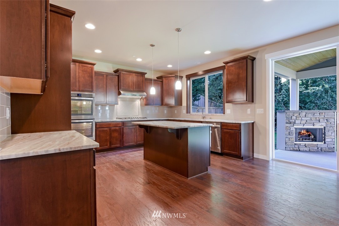 17928 Circle Drive Bothell, WA 98011 - Photo 4 of 23 Gallery Image 4