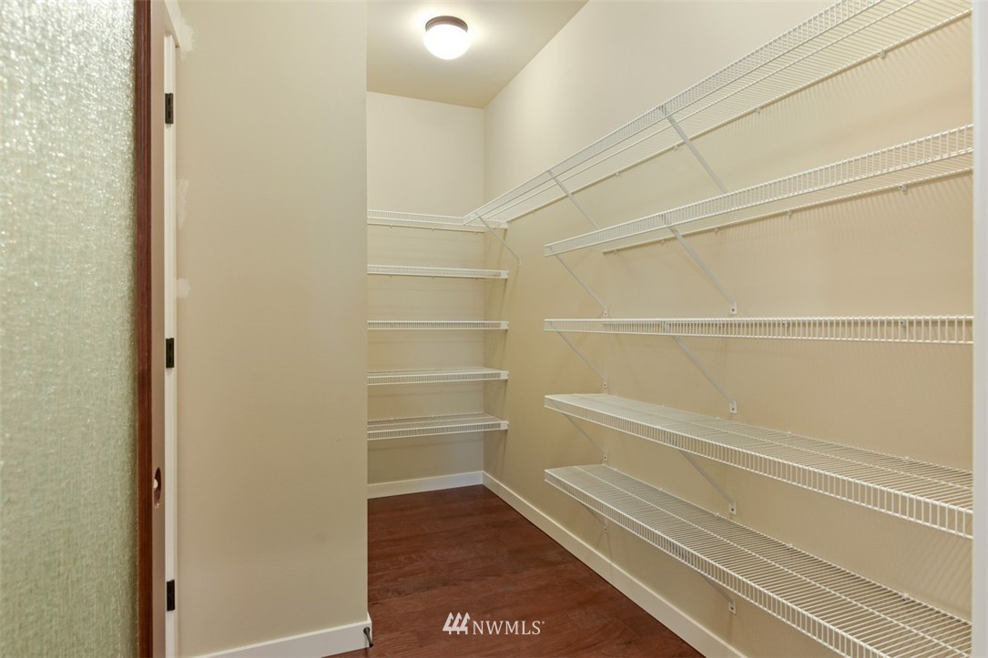 17928 Circle Drive Bothell, WA 98011 - Photo 8 of 23 Gallery Image 8