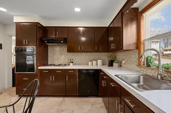 $429,900 | 19 Juniper Street, Lowell, MA 01852