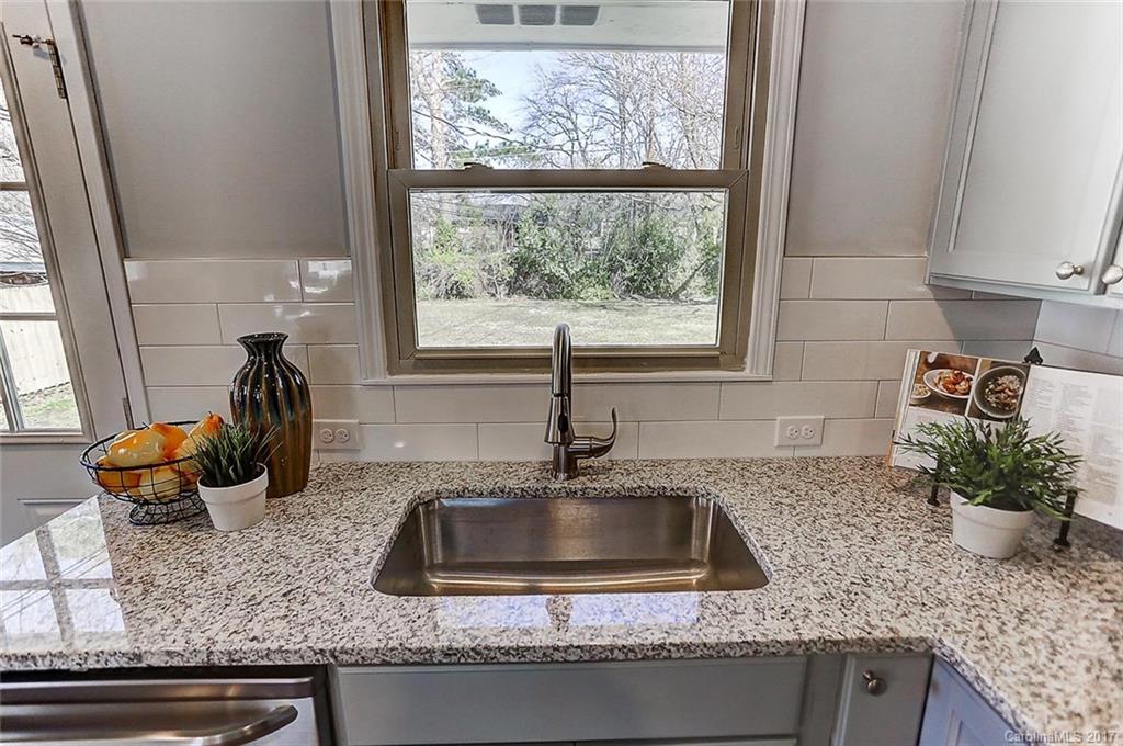 4301 Colebrook Road, Unit 9 Charlotte, NC 28215 - Photo 9 of 18 Gallery Image 9