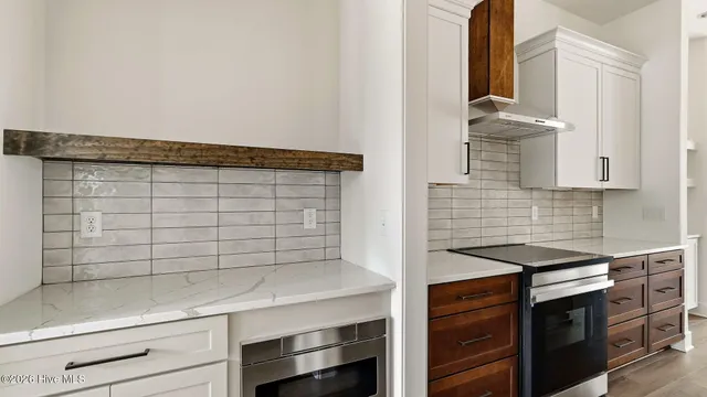 $559,500 | 139 Lancashire Lane, West End, NC 27376