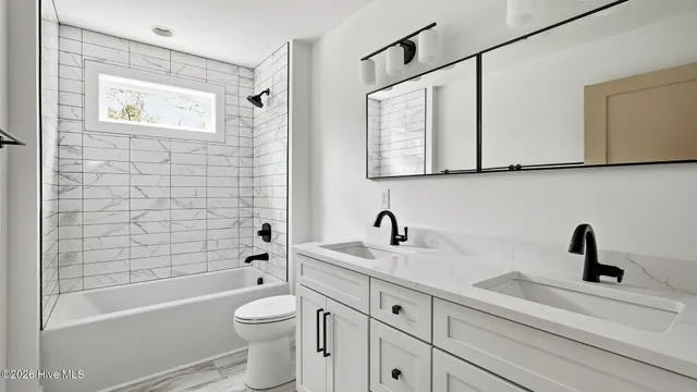 $559,500 | 139 Lancashire Lane, West End, NC 27376