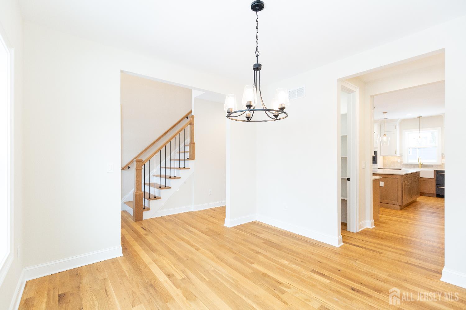 86 Albert Avenue Edison, NJ 08837 - Photo 11 of 73