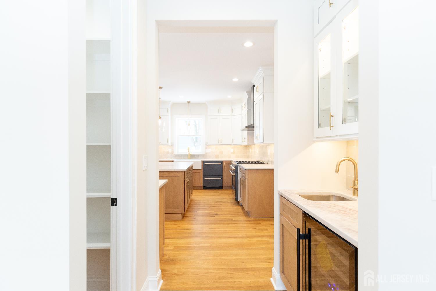 86 Albert Avenue Edison, NJ 08837 - Photo 12 of 73