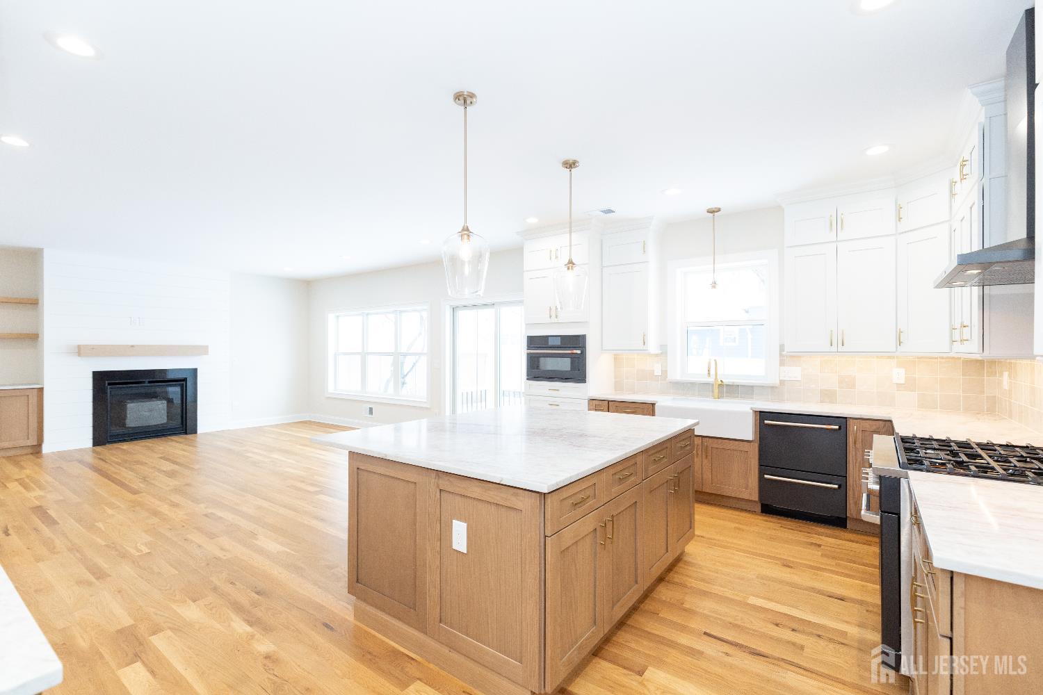 86 Albert Avenue Edison, NJ 08837 - Photo 15 of 73