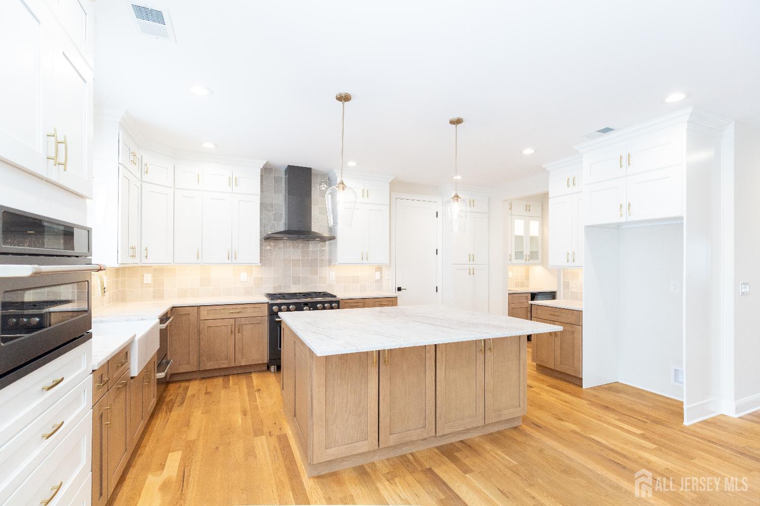 86 Albert Avenue Edison, NJ 08837 - Photo 17 of 73