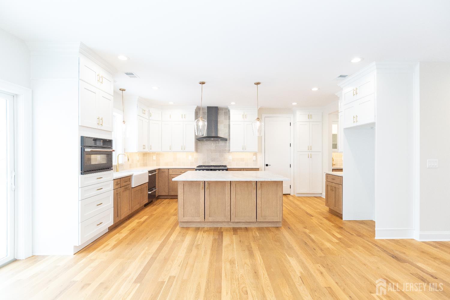 86 Albert Avenue Edison, NJ 08837 - Photo 18 of 73