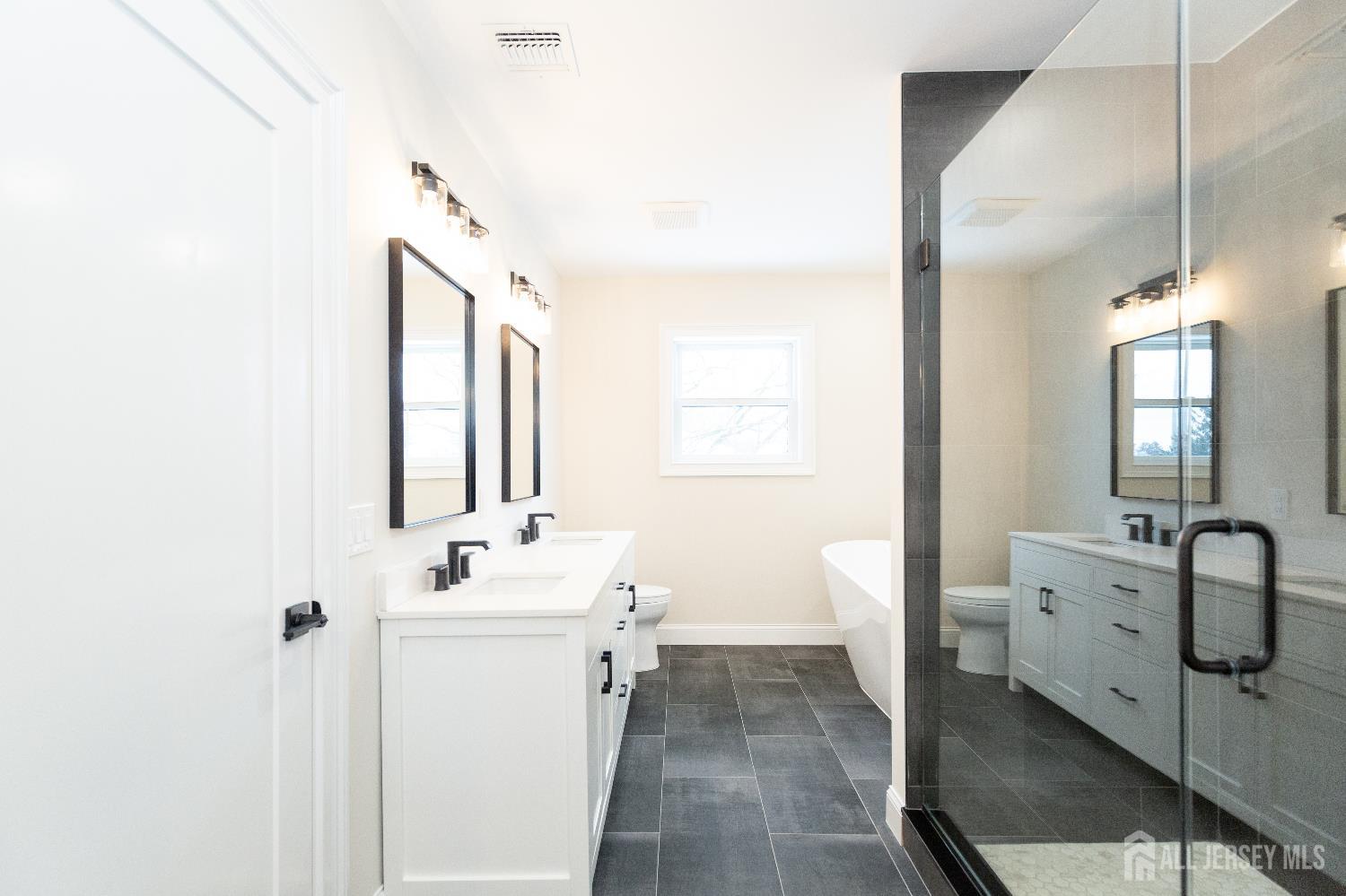 86 Albert Avenue Edison, NJ 08837 - Photo 39 of 73