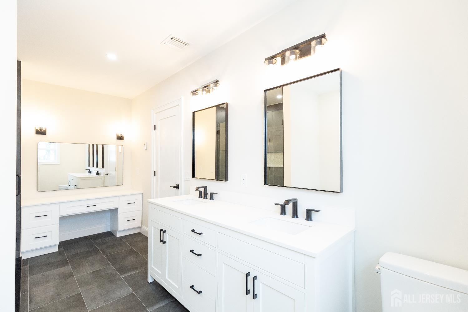 86 Albert Avenue Edison, NJ 08837 - Photo 42 of 73