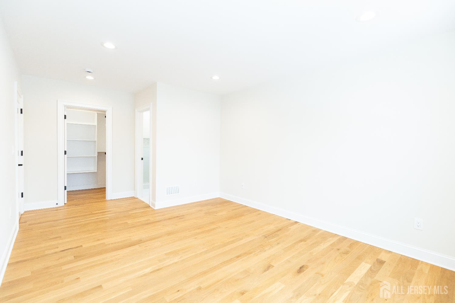 86 Albert Avenue Edison, NJ 08837 - Photo 45 of 73