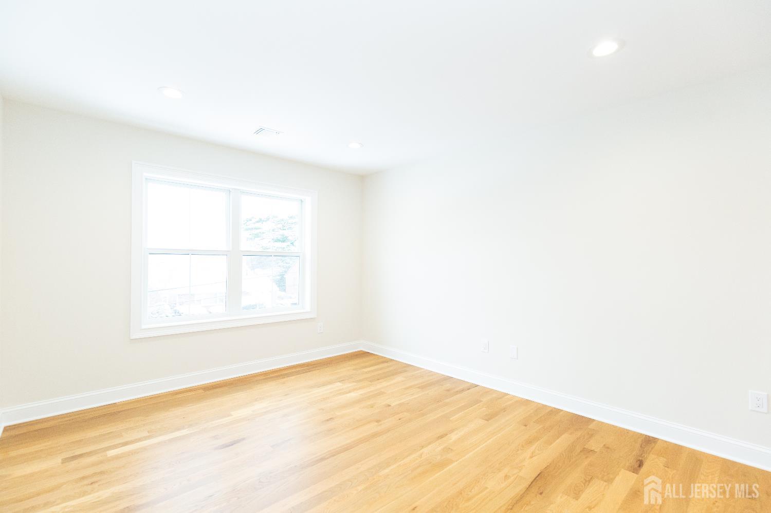 86 Albert Avenue Edison, NJ 08837 - Photo 47 of 73