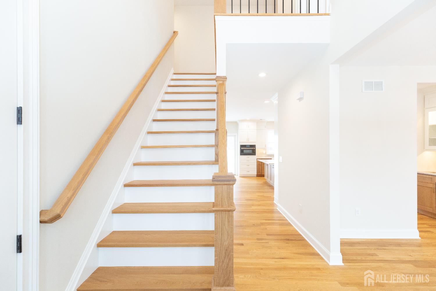 86 Albert Avenue Edison, NJ 08837 - Photo 5 of 73