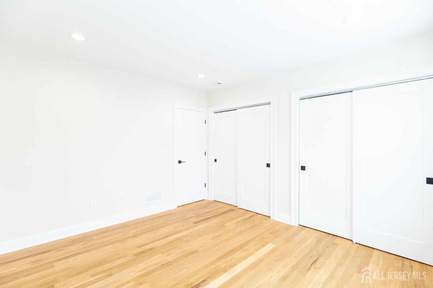 86 Albert Avenue Edison, NJ 08837 - Photo 52 of 73