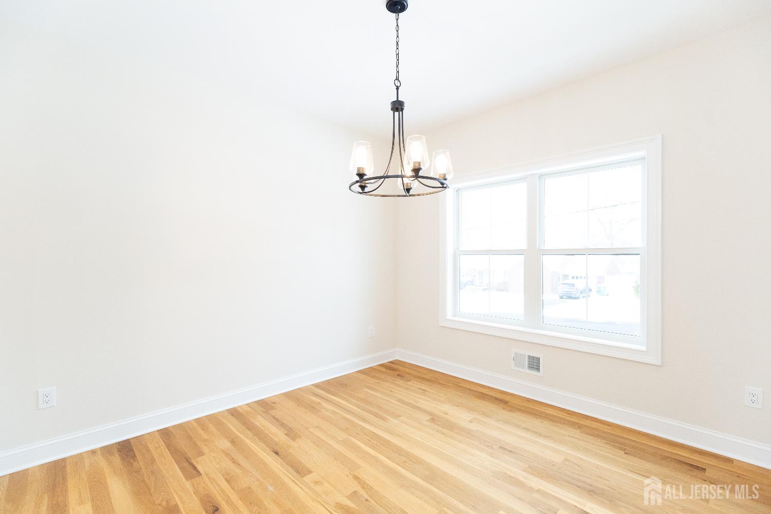 86 Albert Avenue Edison, NJ 08837 - Photo 9 of 73