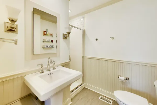 $599,000 | 5083 Chambers Drive, Hoffman Estates, IL 60010