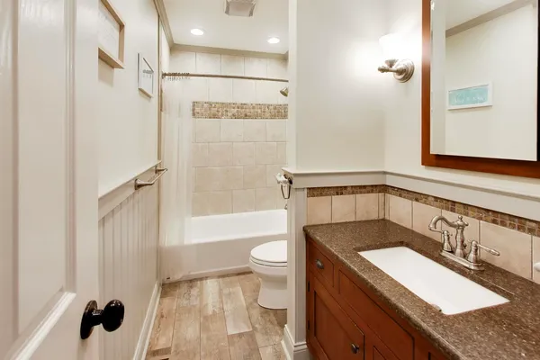 $599,000 | 5083 Chambers Drive, Hoffman Estates, IL 60010