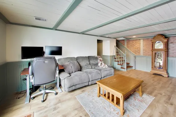 $599,000 | 5083 Chambers Drive, Hoffman Estates, IL 60010