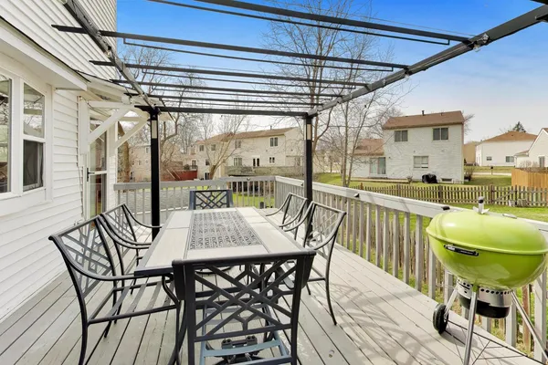 $599,000 | 5083 Chambers Drive, Hoffman Estates, IL 60010