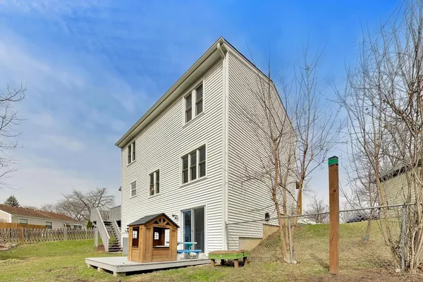 $599,000 | 5083 Chambers Drive, Hoffman Estates, IL 60010