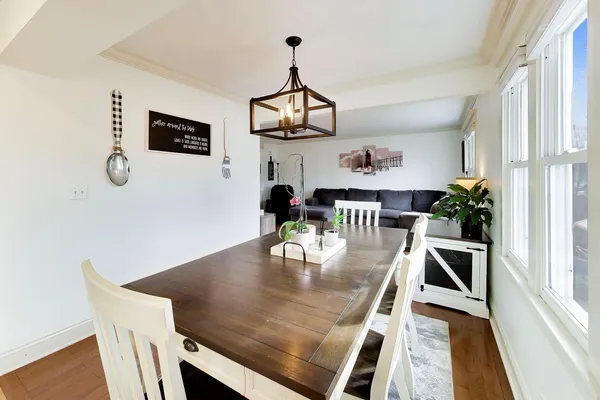 $599,000 | 5083 Chambers Drive, Hoffman Estates, IL 60010
