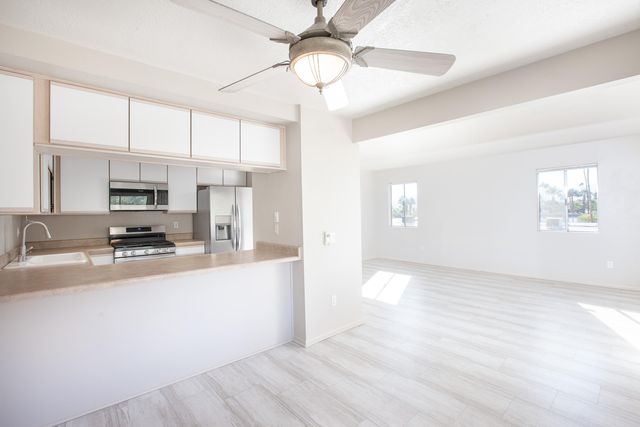 $2,200 | 390 West Santa Elena Road, Palm Springs, CA 92262