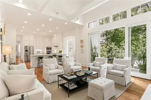 $2,350,000 | 5240 Prytania Street, New Orleans, LA 70115