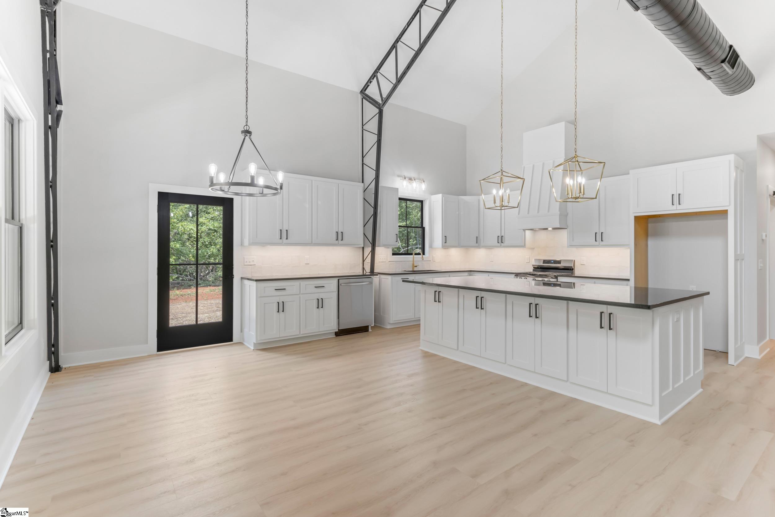 173 Ambler School Road Marietta, SC 29661 - Photo 14 of 48 Gallery Image 14