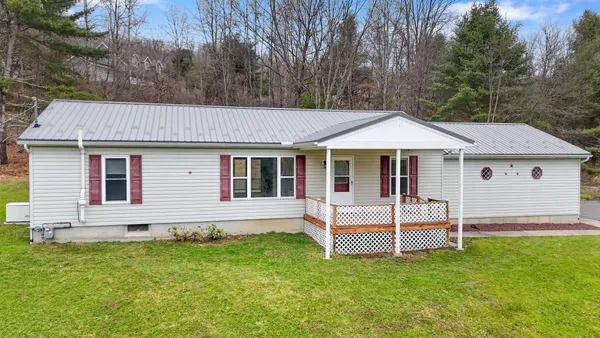 $299,999 | 1122 Day Hollow Road, Endicott, NY 13760