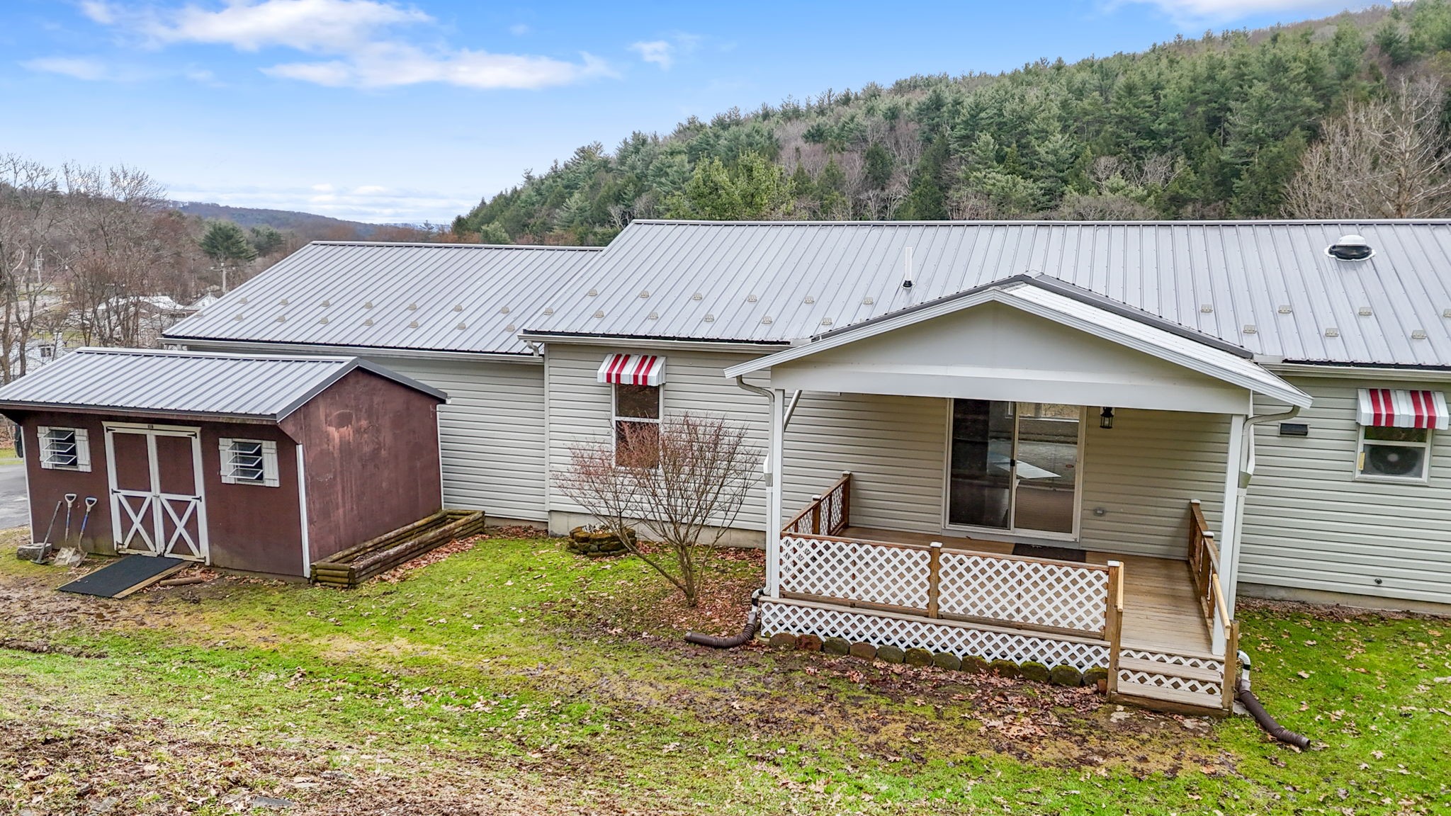 1122 Day Hollow Road Endicott, NY 13760 - Photo 12 of 35