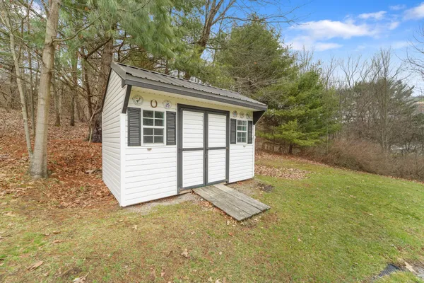 $299,999 | 1122 Day Hollow Road, Endicott, NY 13760