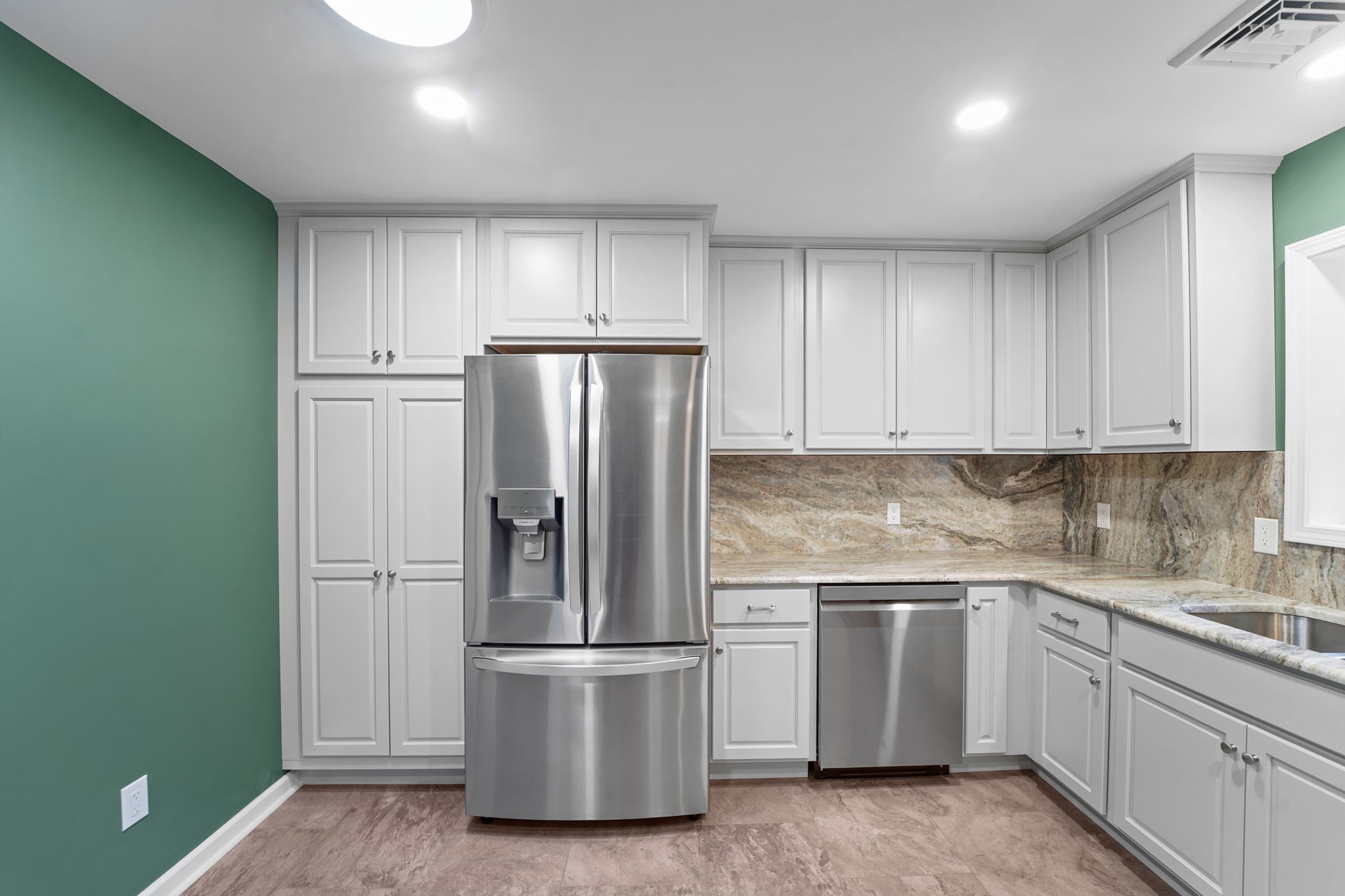 1122 Day Hollow Road Endicott, NY 13760 - Photo 4 of 35