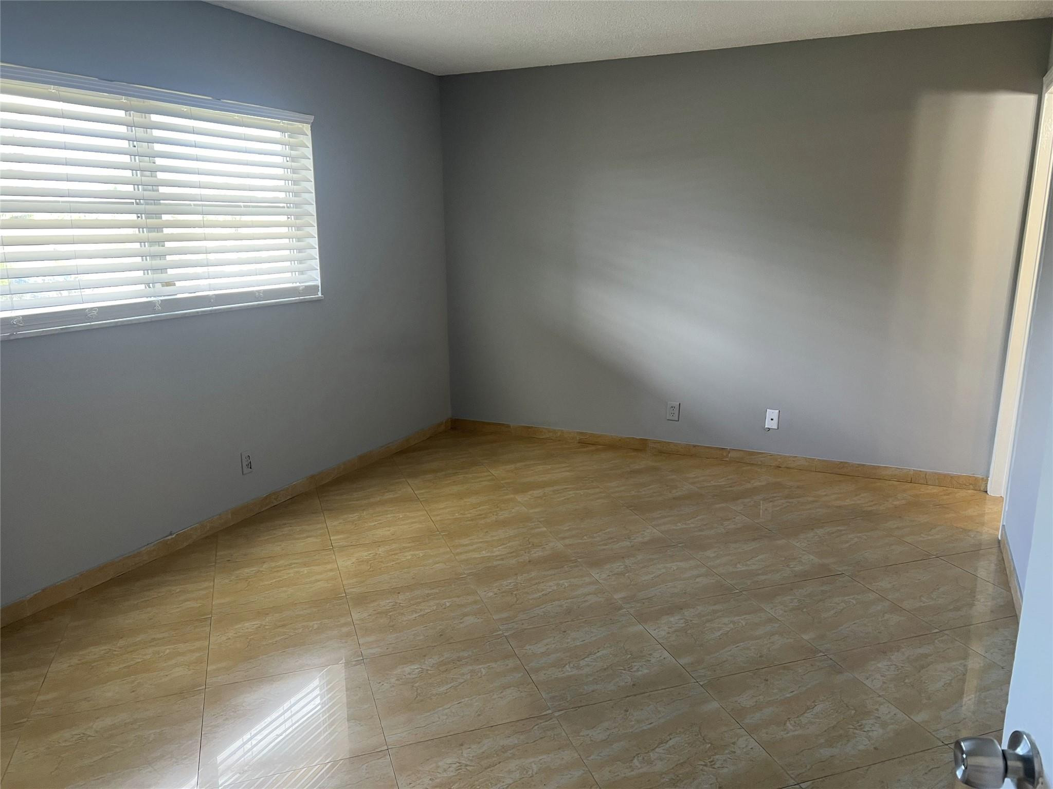 9272 Southwest 3rd Street, Unit 410 Boca Raton, FL 33428 - Photo 6 of 23 Photo 6