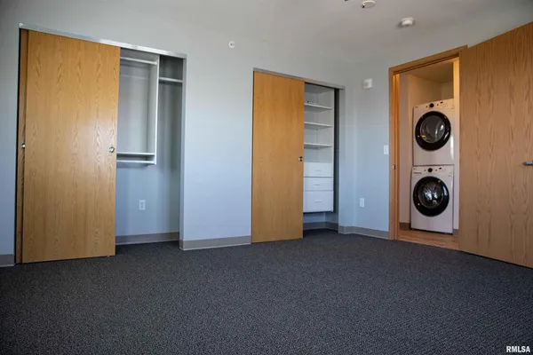 $1,599 | 2900 River Drive, Moline, IL 61265