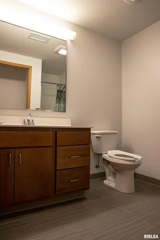 $1,599 | 2900 River Drive, Moline, IL 61265