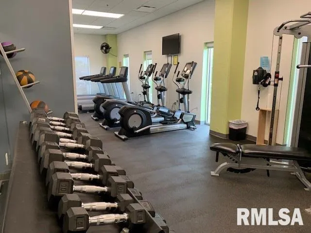 $1,599 | 2900 River Drive, Moline, IL 61265