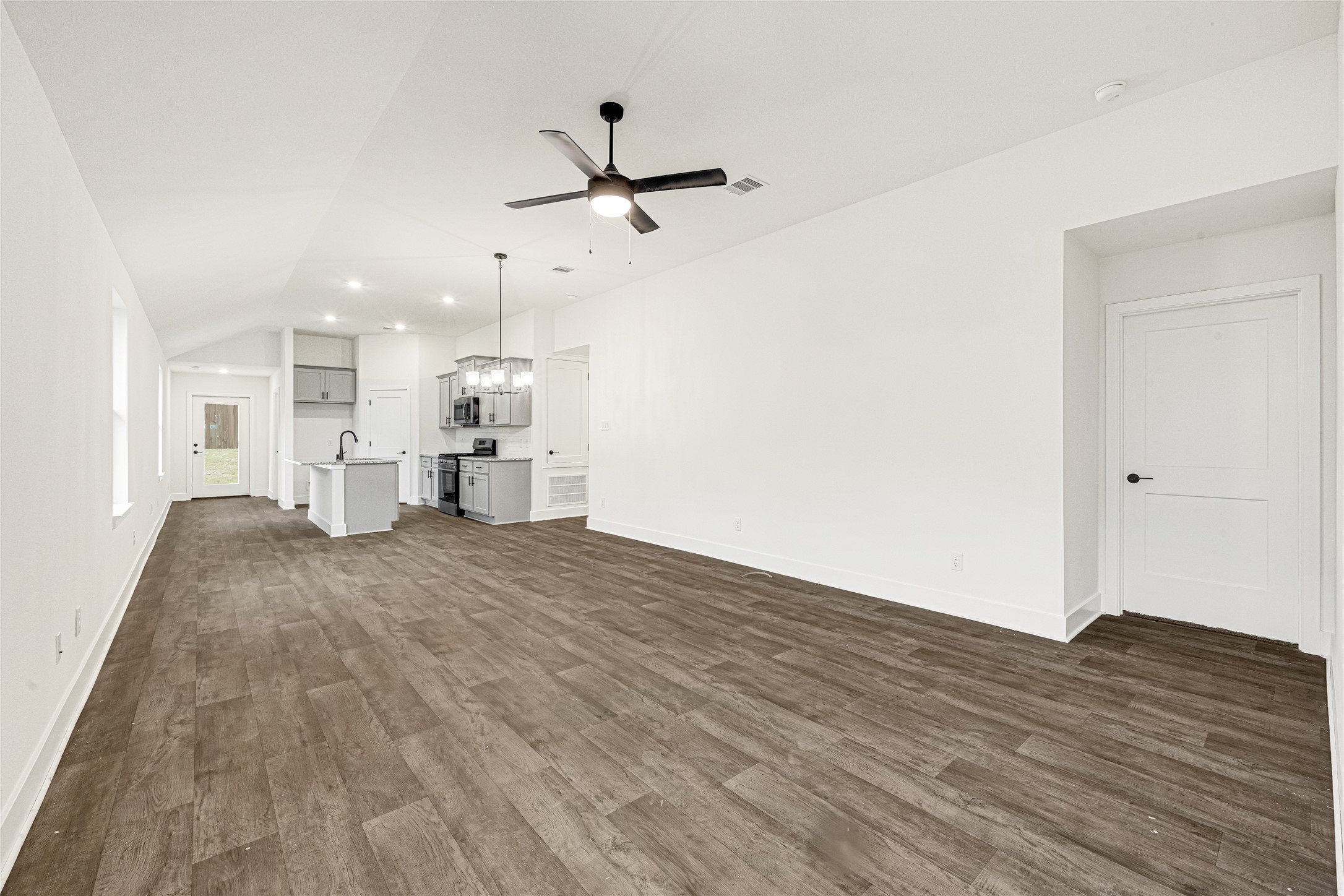 9348 Hard Rock Road Conroe, TX 77303 - Photo 6 of 22 Living Area - Open Concept