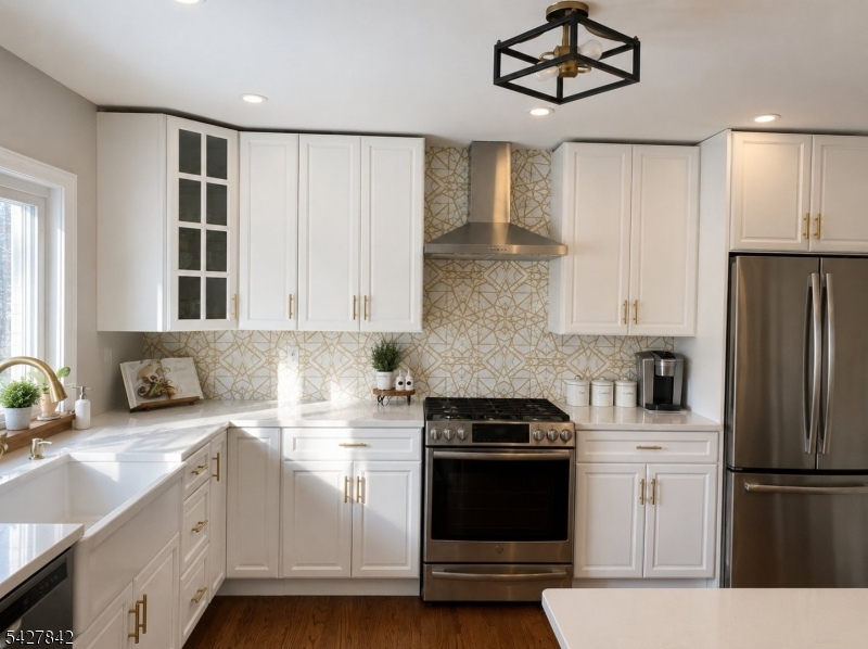 100 Fawn Ridge Drive Millington, NJ 07946 - Photo 8 of 12