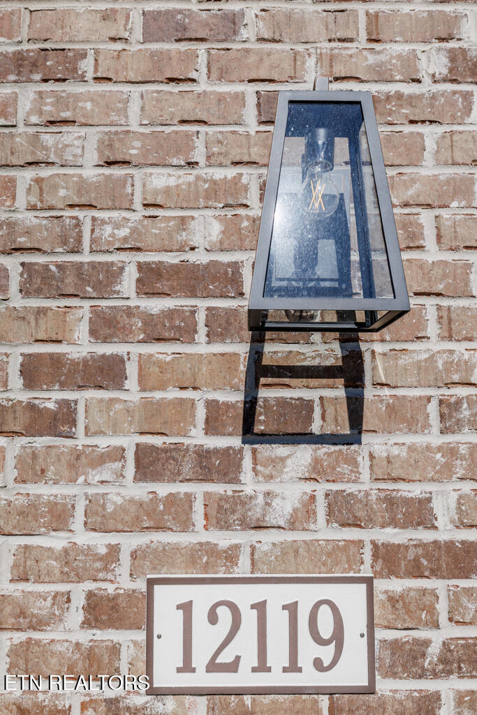 12119 Signal View Road Knoxville, TN 37932 - Photo 3 of 27 hhv356-alder-8