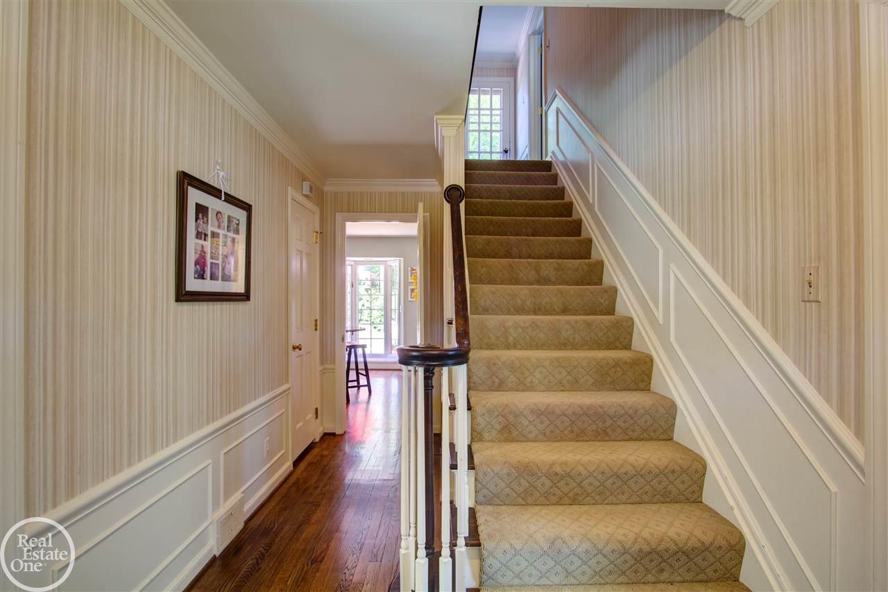 1130 South Oxford Road Grosse Pointe Woods, MI 48236 - Photo 40 of 48