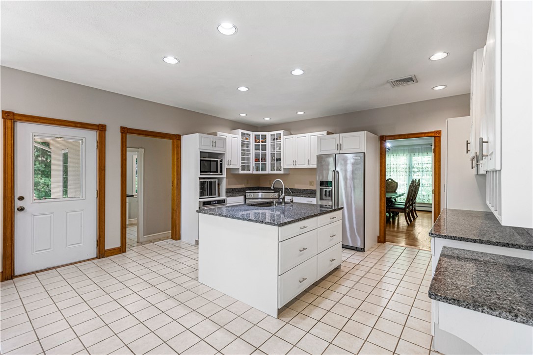 7 Kings Row Cumberland, RI 02864 - Photo 29 of 50