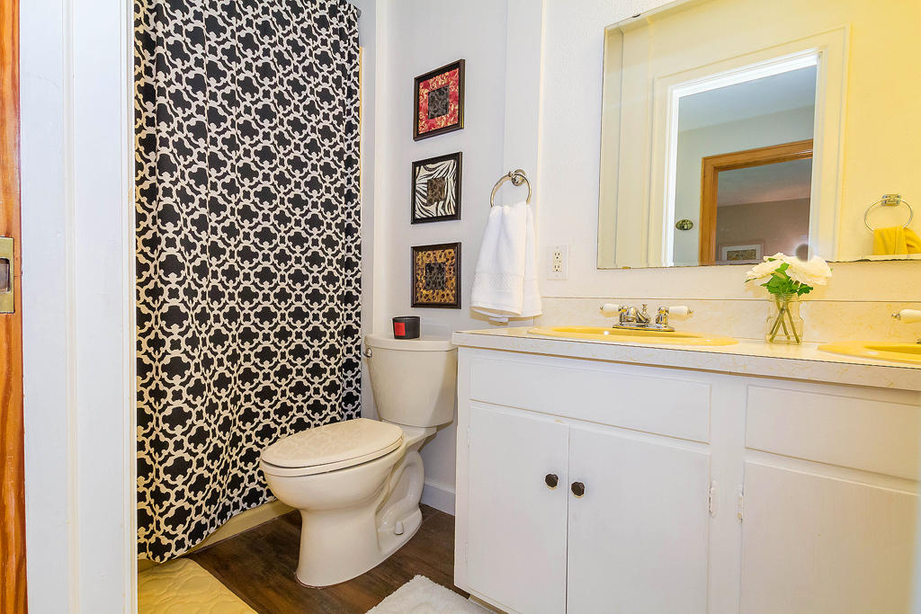 7931 Alpine Road Roanoke, VA 24019 - Photo 12 of 25 Master Bathroom