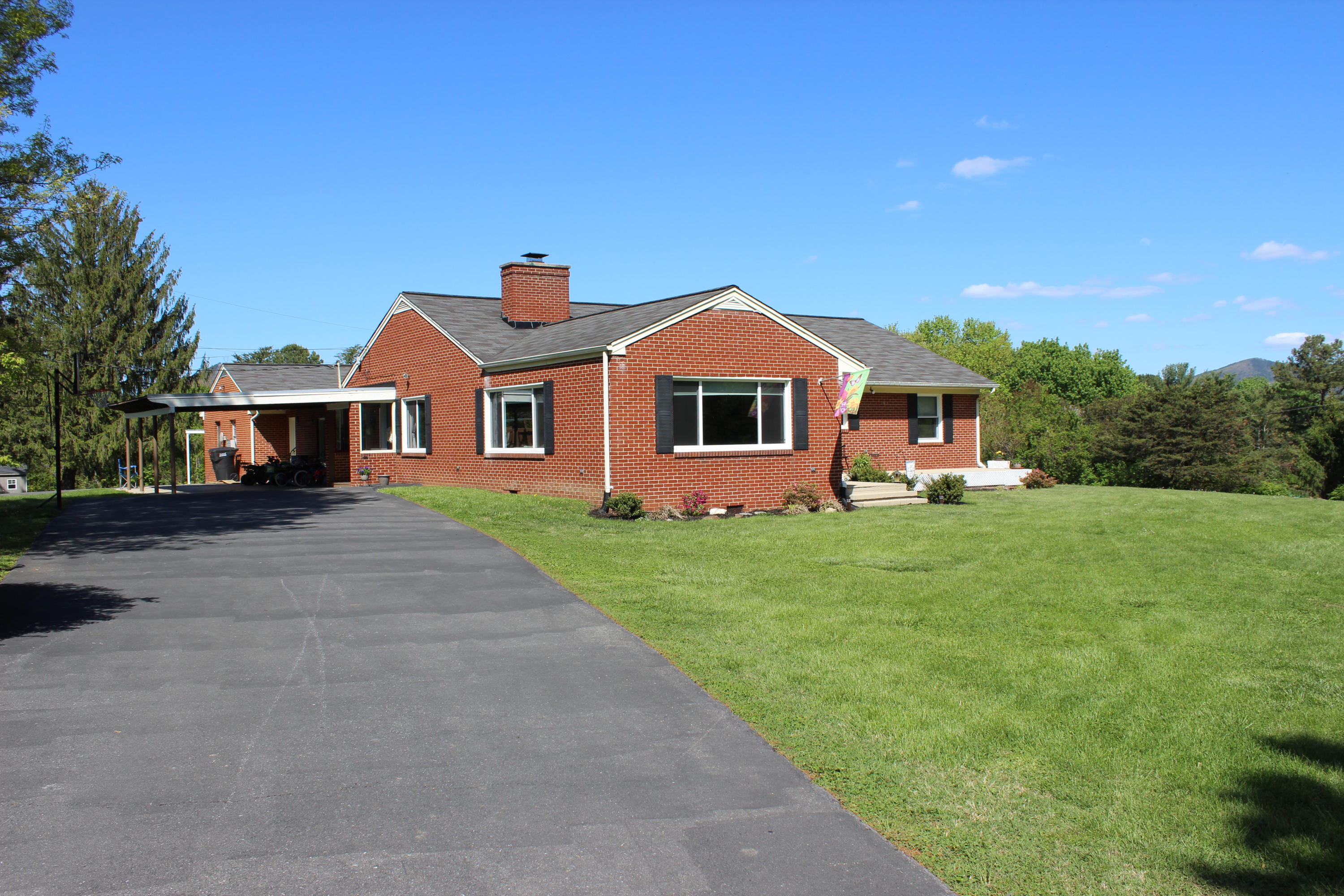7931 Alpine Road Roanoke, VA 24019 - Photo 23 of 25 Front Side View