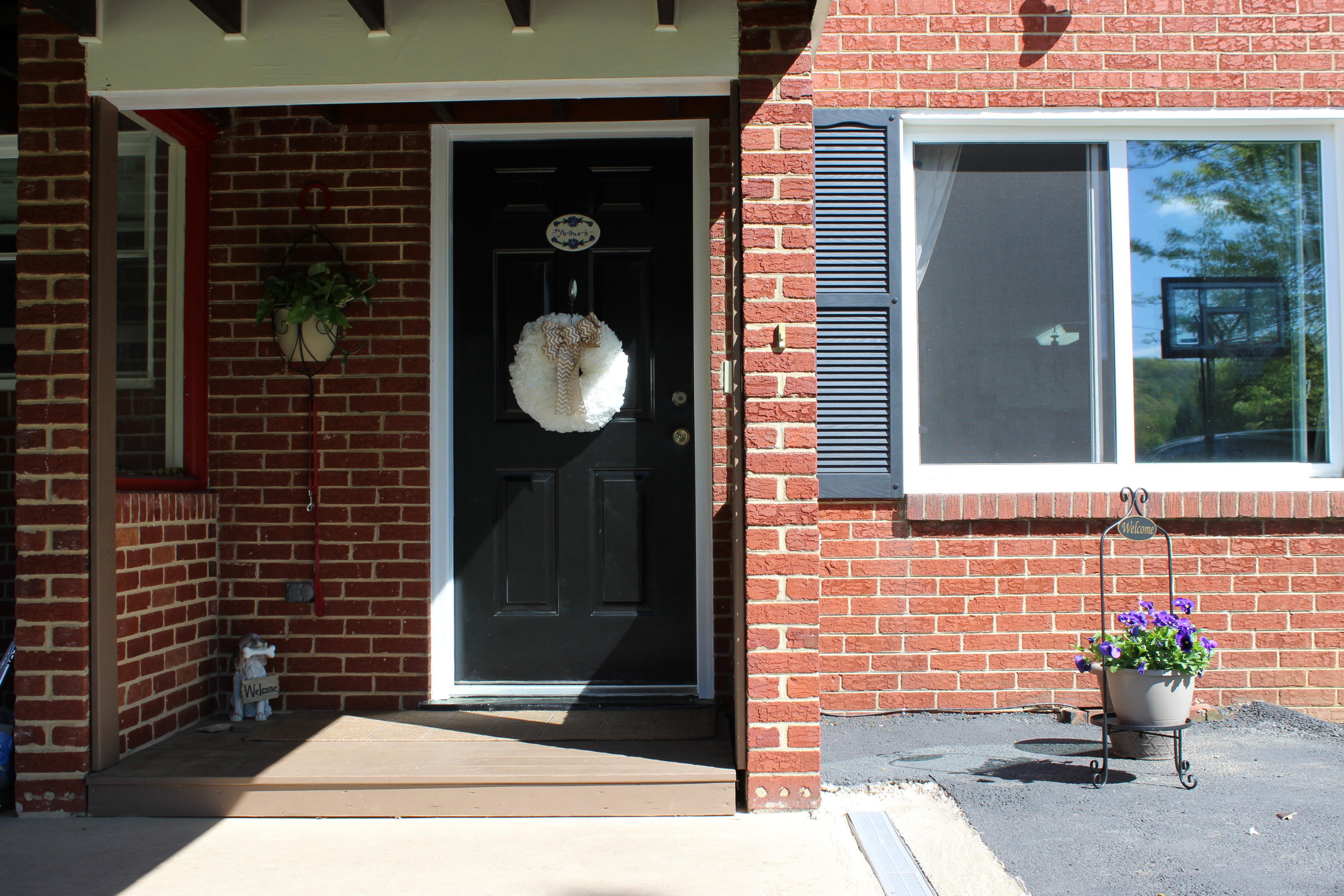 7931 Alpine Road Roanoke, VA 24019 - Photo 4 of 25 Entrance