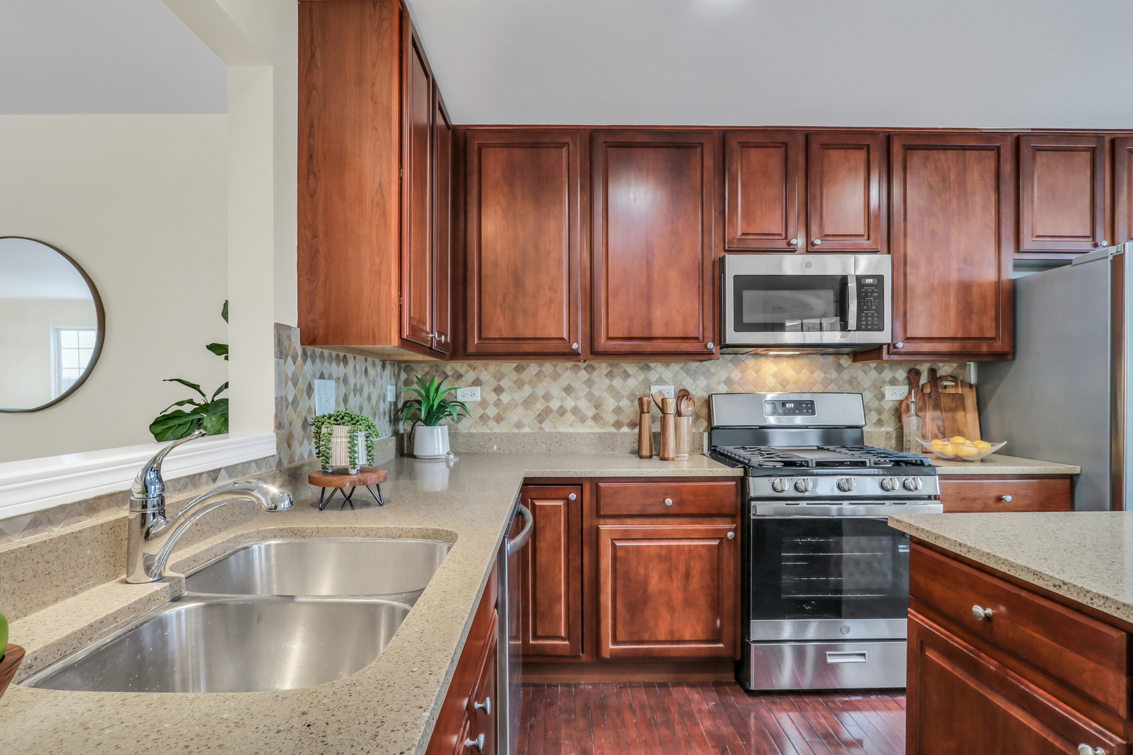 3210 Neubauer Circle Lindenhurst, IL 60046 - Photo 11 of 36