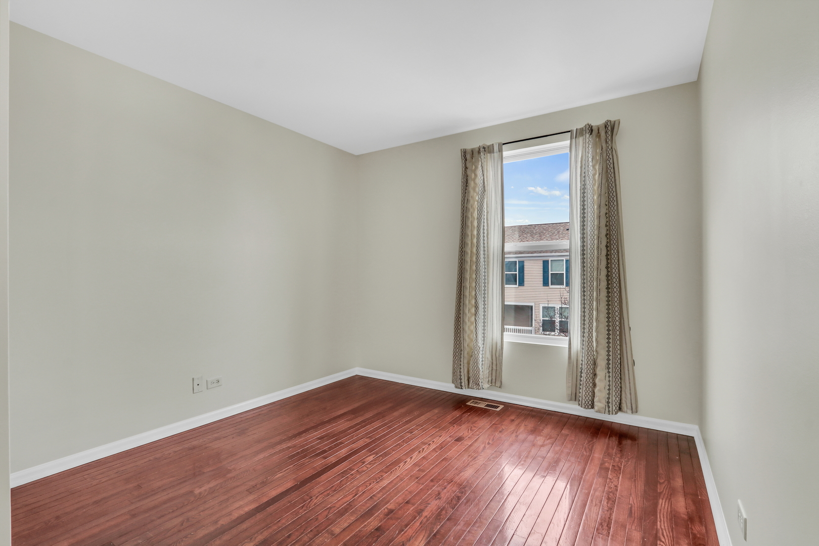 3210 Neubauer Circle Lindenhurst, IL 60046 - Photo 22 of 36