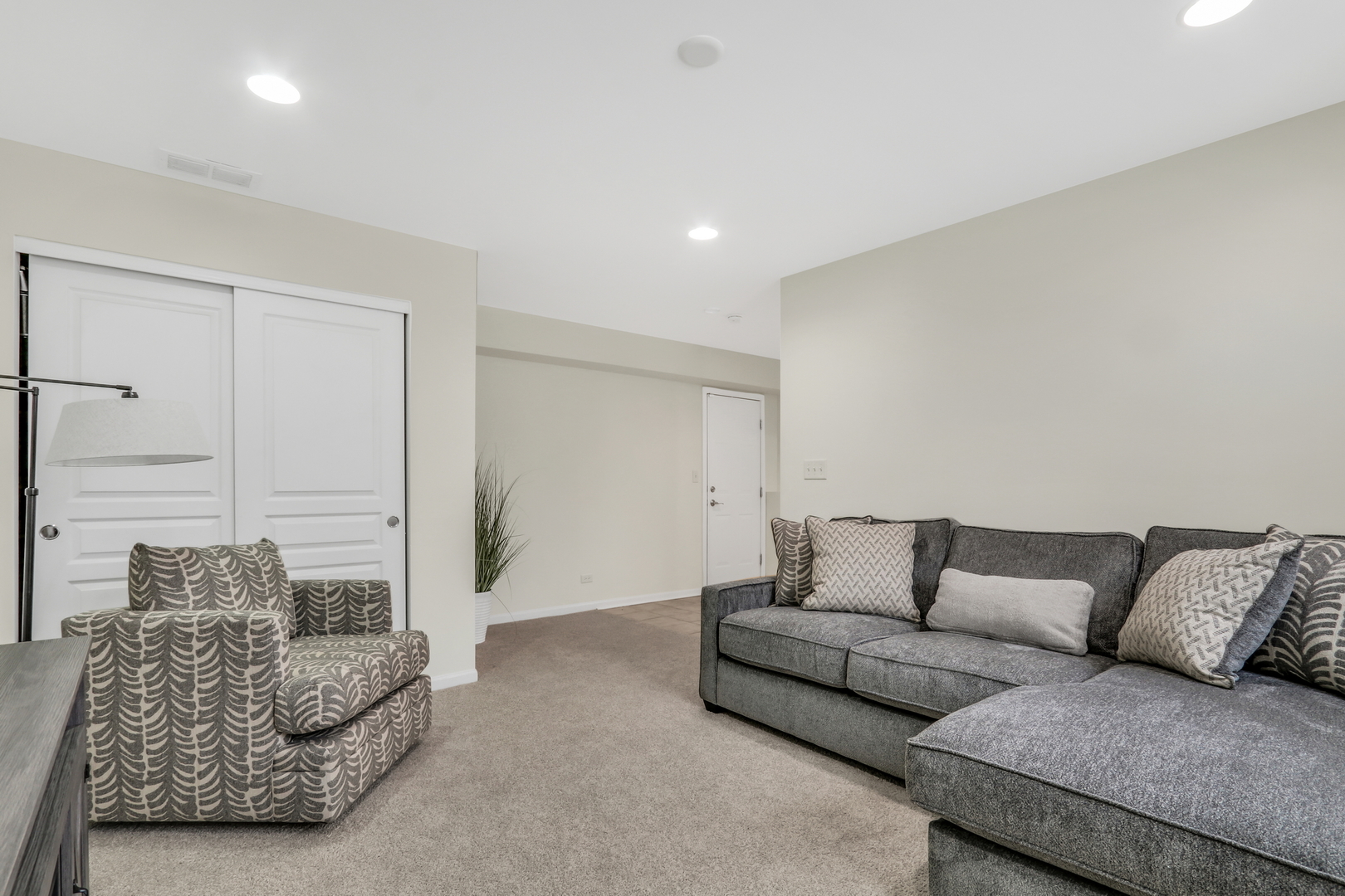 3210 Neubauer Circle Lindenhurst, IL 60046 - Photo 29 of 36