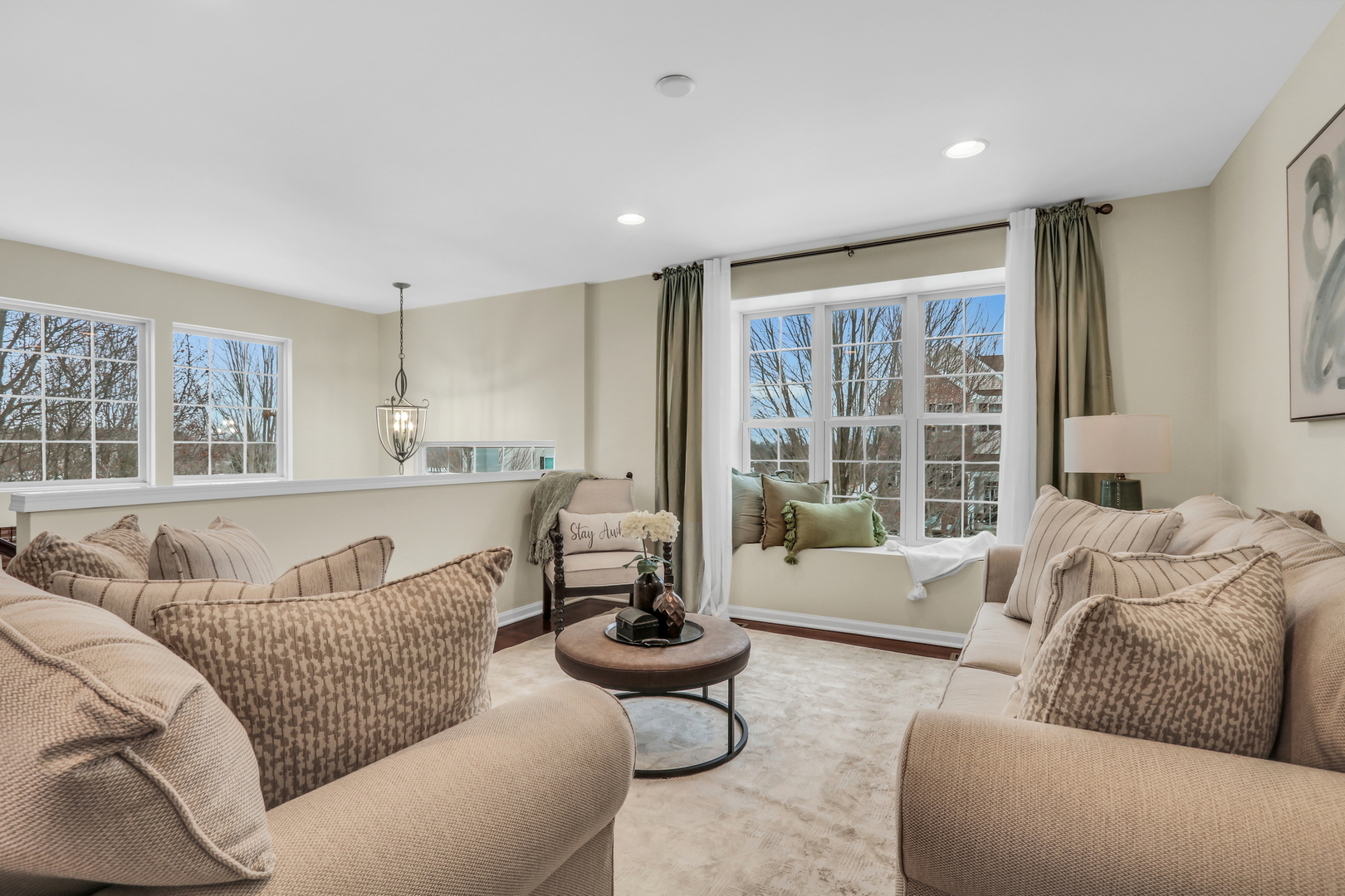 3210 Neubauer Circle Lindenhurst, IL 60046 - Photo 4 of 36