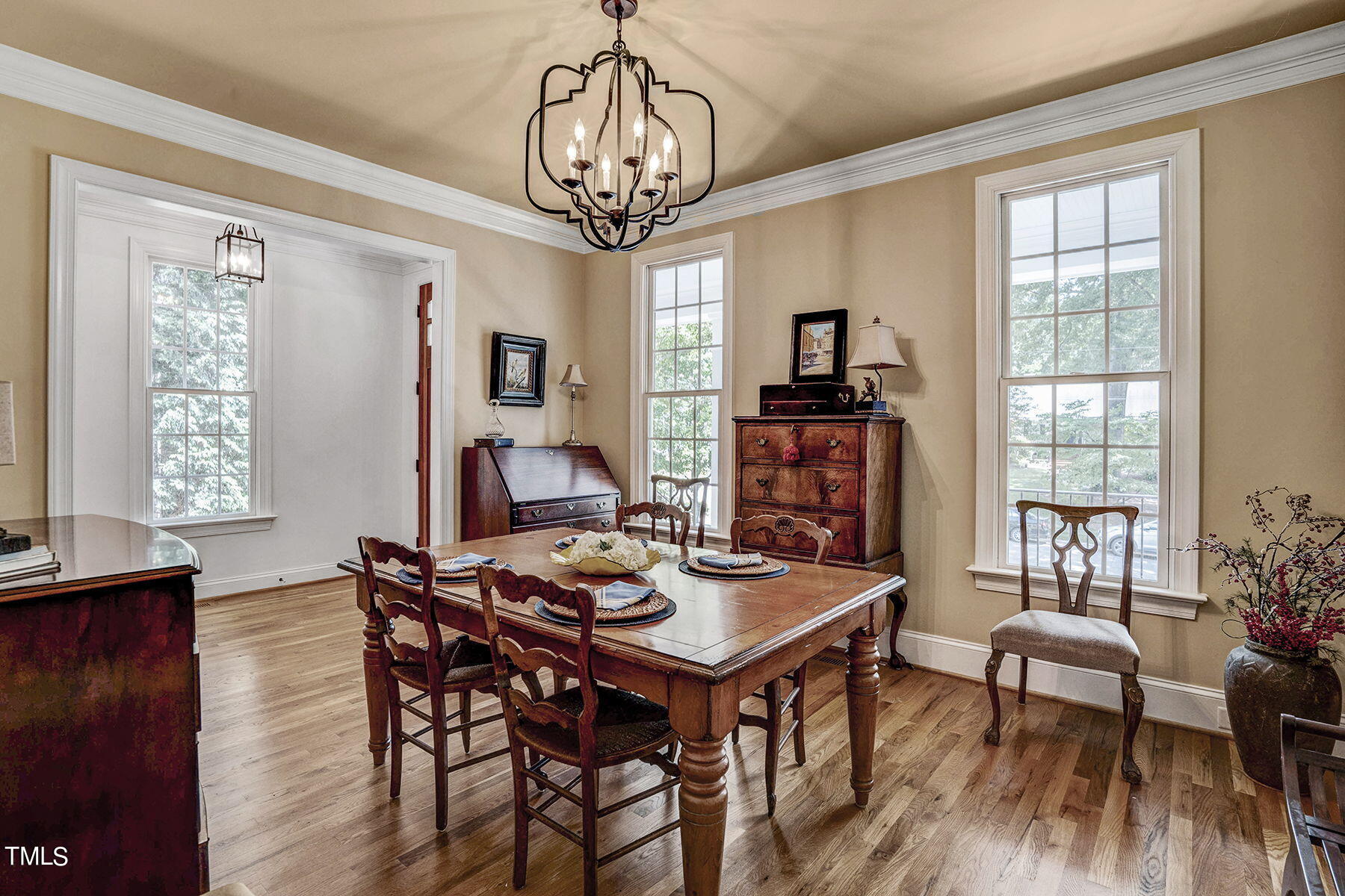 2217 Lash Avenue Raleigh, NC 27607 - Photo 7 of 30 27-web-or-mls-2217 Lash Ave-14