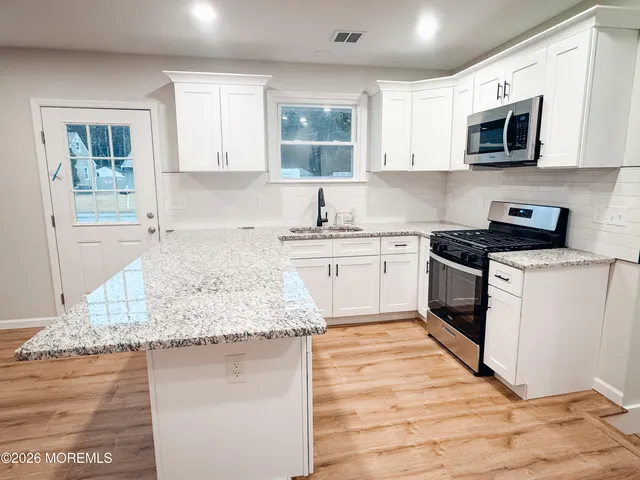 $2,800 | 827 Rodgers Street, Lanoka Harbor, NJ 08734