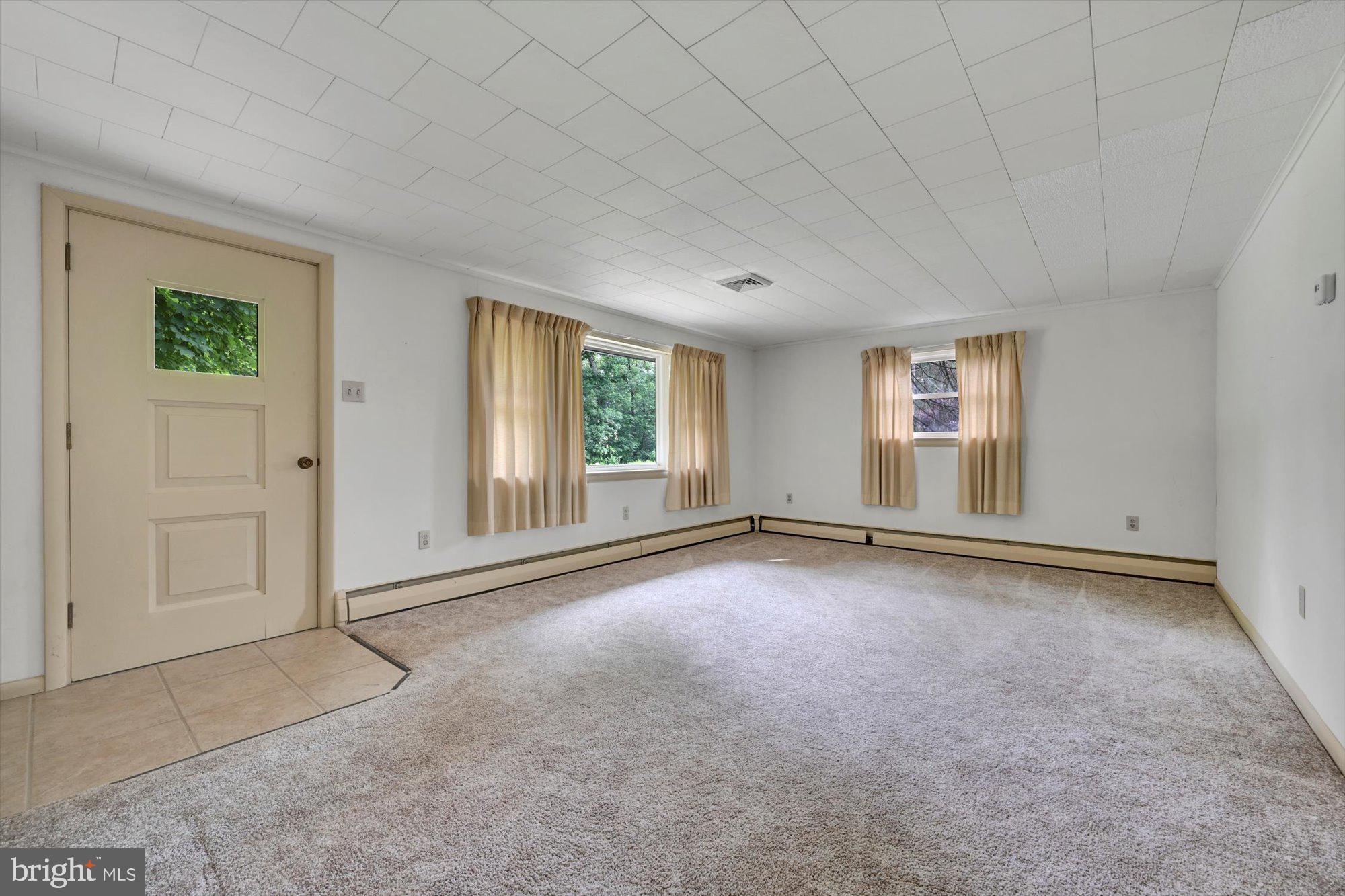8066 Colebrook Road Palmyra, PA 17078 - Photo 5 of 27 Gallery Image 5